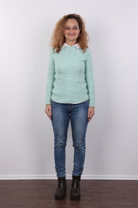 2. Download full pics of Iva (36) from czechcasting.com