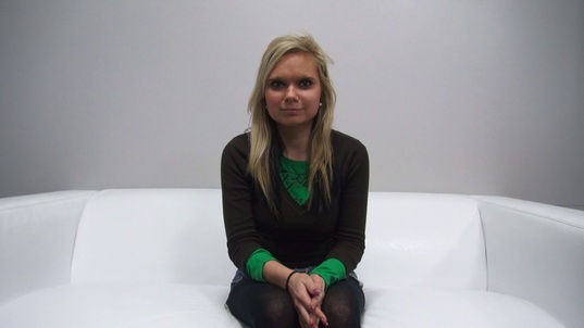 1. Download full pics of Daniela (19) from czechcasting.com