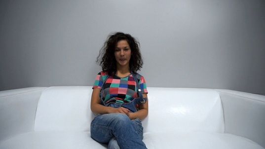 1. Download full pics of Petra (24) from czechcasting.com