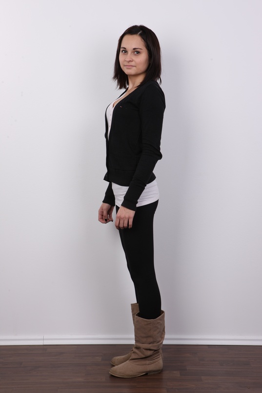 3. Download full pics of Marcela (19) from czechcasting.com