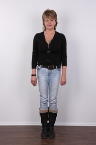 2. Download full pics of Drahomira (53) from czechcasting.com