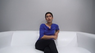 1. Download full pics of Eva (25) from czechcasting.com