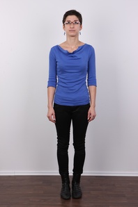 2. Download full pics of Eva (25) from czechcasting.com