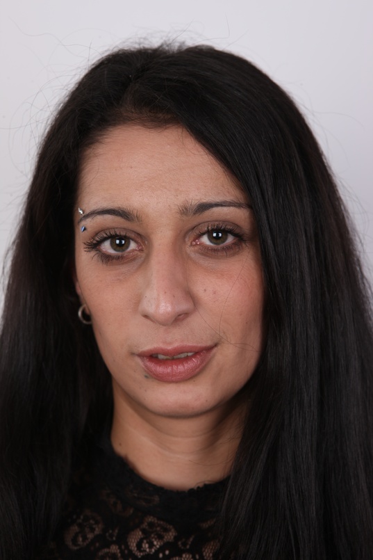 1. Download full pics of Ruzena (26) from czechcasting.com