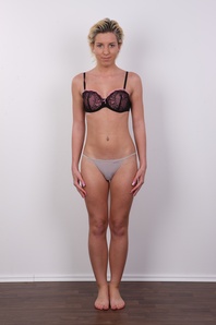 5. Download full pics of Tereza (18) from czechcasting.com