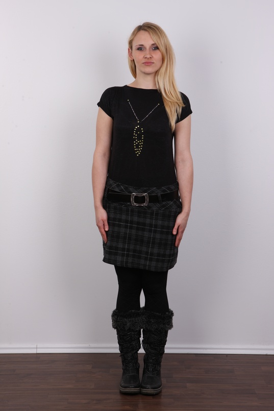 2. Download full pics of Marketa (23) from czechcasting.com