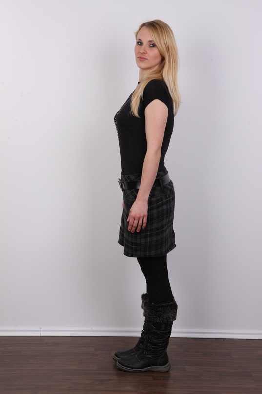 3. Download full pics of Marketa (23) from czechcasting.com