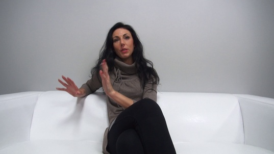 1. Download full pics of Marketa (29) from czechcasting.com