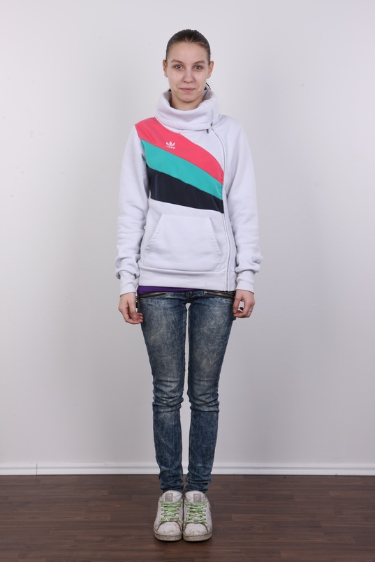 2. Download full pics of Kristyna (19) from czechcasting.com