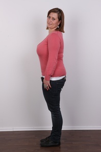 3. Download full pics of Tereza (23) from czechcasting.com