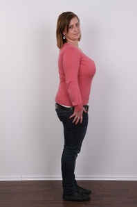 4. Download full pics of Tereza (23) from czechcasting.com