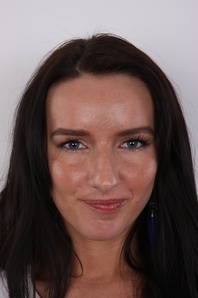 1. Download full pics of Martina (25) from czechcasting.com