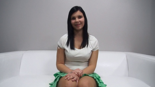 1. Download full pics of Hanka (20) from czechcasting.com