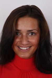 1. Download full pics of Marketa (28) from czechcasting.com