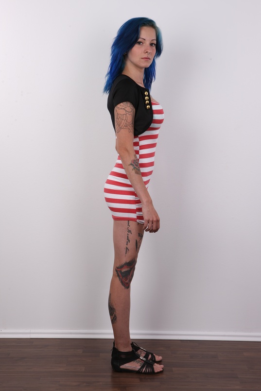 3. Download full pics of Aneta (24) from czechcasting.com