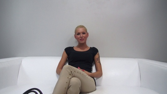 1. Download full pics of Dominika (22) from czechcasting.com