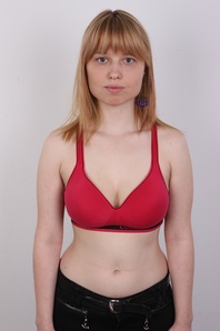 5. Download full pics of Romana (27) from czechcasting.com