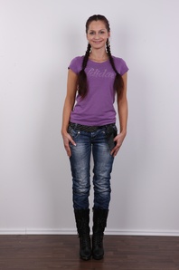 2. Download full pics of Lucie (33) from czechcasting.com