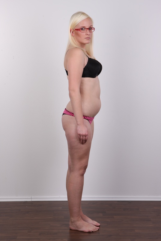 7. Download full pics of Tereza (23) from czechcasting.com