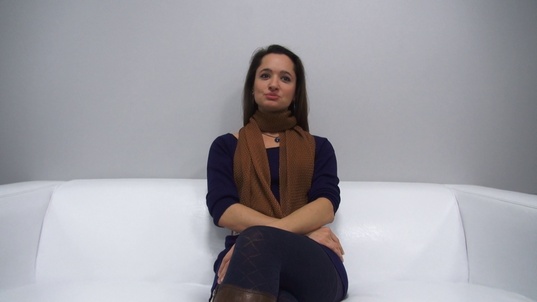 1. Download full pics of Irina (31) from czechcasting.com