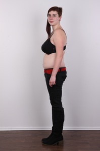 5. Download full pics of Daniela (21) from czechcasting.com