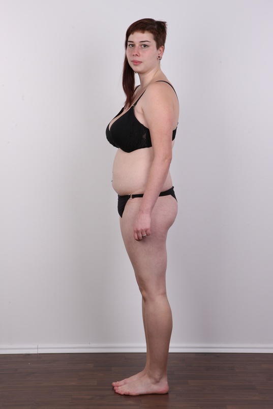 8. Download full pics of Daniela (21) from czechcasting.com