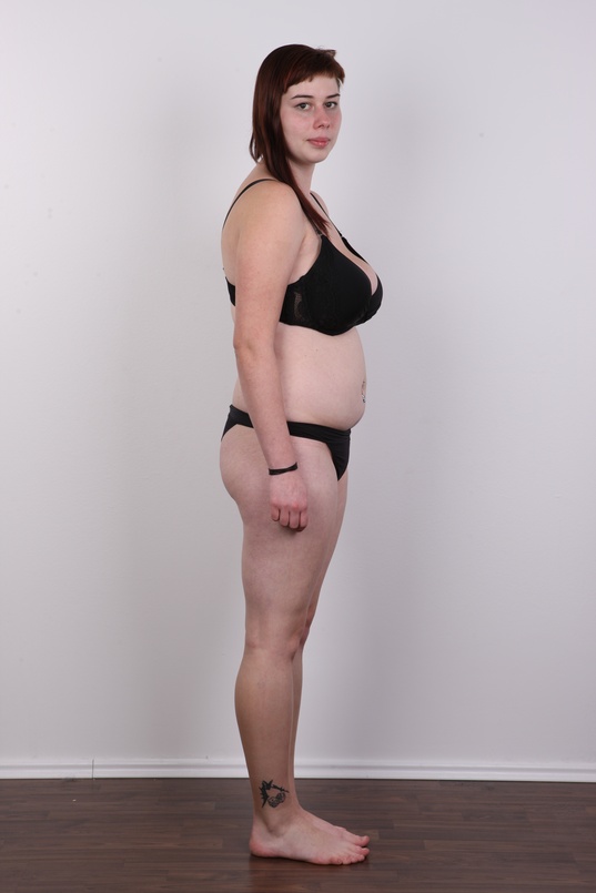 10. Download full pics of Daniela (21) from czechcasting.com