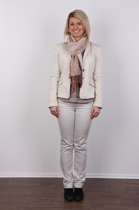 2. Download full pics of Sarka (21) from czechcasting.com