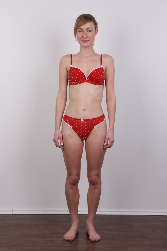 10. Download full pics of Radka (29) from czechcasting.com