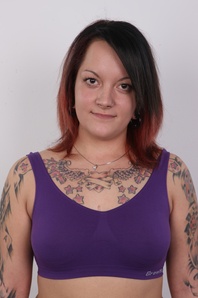 4. Download full pics of Vendula (22) from czechcasting.com