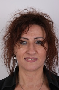 1. Download full pics of Emilie (48) from czechcasting.com