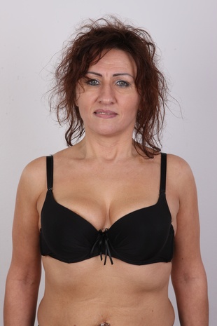 8. Download full pics of model Emilie (48) from czechcasting.com