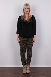 2. Download full pics of Lucie (24) from czechcasting.com