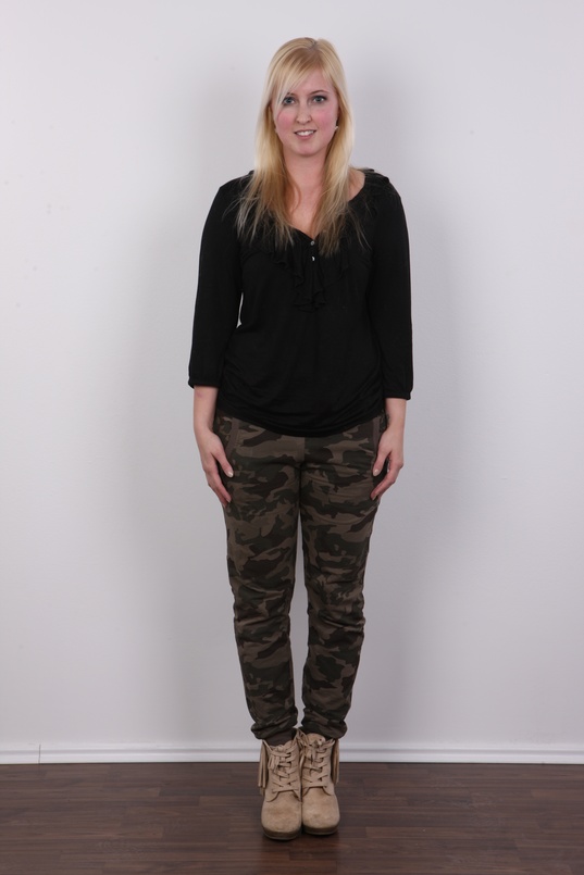 2. Download full pics of Lucie (24) from czechcasting.com