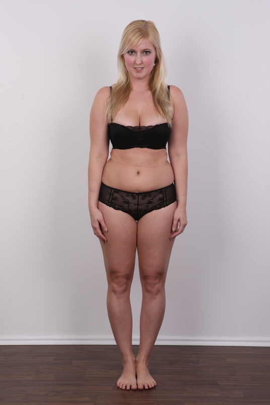 10. Download full pics of Lucie (24) from czechcasting.com