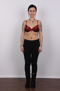 4. Download full pics of Lucie (23) from czechcasting.com