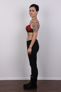 5. Download full pics of Lucie (23) from czechcasting.com