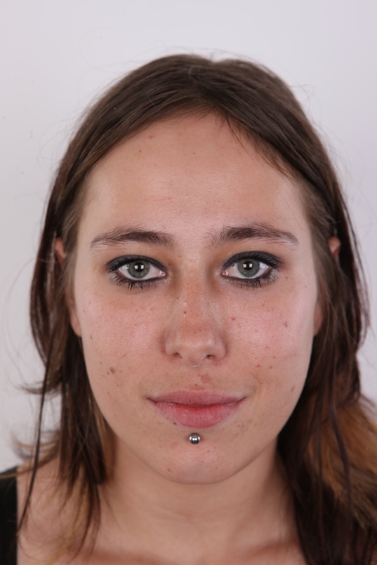 1. Download full pics of Michaela (21) from czechcasting.com