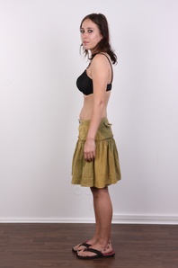 4. Download full pics of Michaela (21) from czechcasting.com