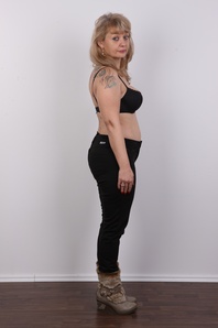 4. Download full pics of Vera (50) from czechcasting.com