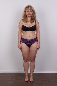 6. Download full pics of Vera (50) from czechcasting.com