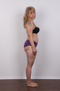 7. Download full pics of Vera (50) from czechcasting.com