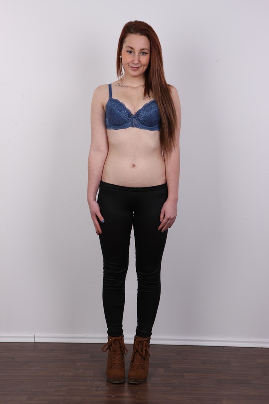 4. Download full pics of Gabriela (19) from czechcasting.com