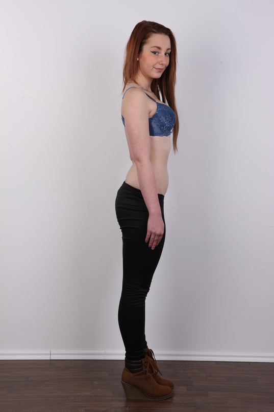 5. Download full pics of Gabriela (19) from czechcasting.com