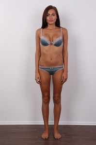 8. Download full pics of Michaela (23) from czechcasting.com