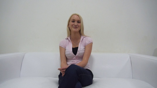 1. Download full pics of Kristyna (19) from czechcasting.com