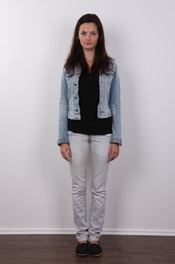 2. Download full pics of Lucie (25) from czechcasting.com