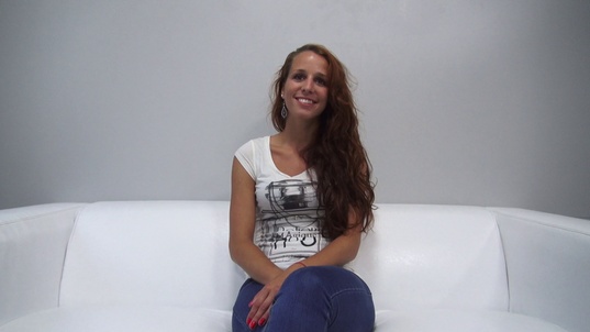 1. Download full pics of Tereza (25) from czechcasting.com