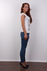 3. Download full pics of Tereza (25) from czechcasting.com