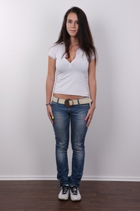 2. Download full pics of Petra (25) from czechcasting.com